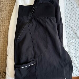 Cherokee Infinity jogger scrubs